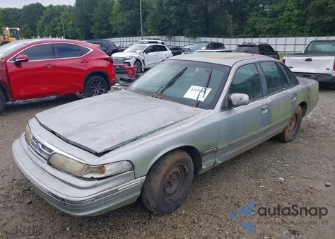 1996 Ford Crown Victoria z USA, uszkodzony, nr VIN 2FALP73W5TX215614